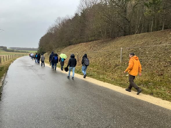 Weihnachtsfeier 2025 - Wanderung.jpg